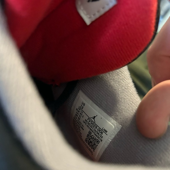 Jordan 4 “Bred Reimagined” Size 13 - Picture 4 of 7